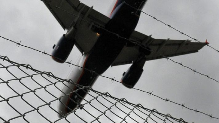 Telediario 1 - Europa cancela vuelos por el volcán