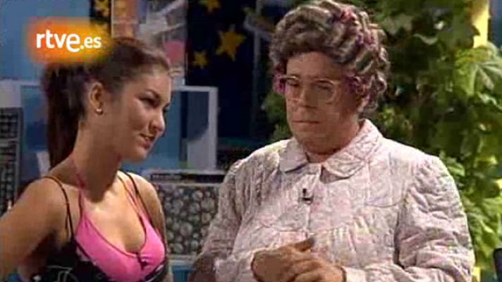 Humor en el Archivo de RTVE - Maruja en una tienda de ordenadores