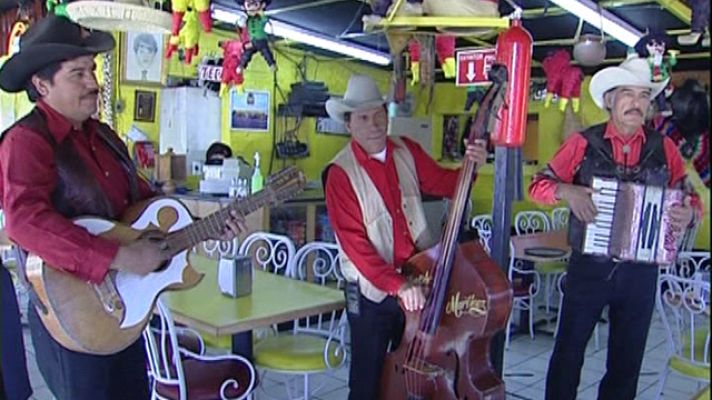 Telediario 1 - Prohiben los narcocorridos