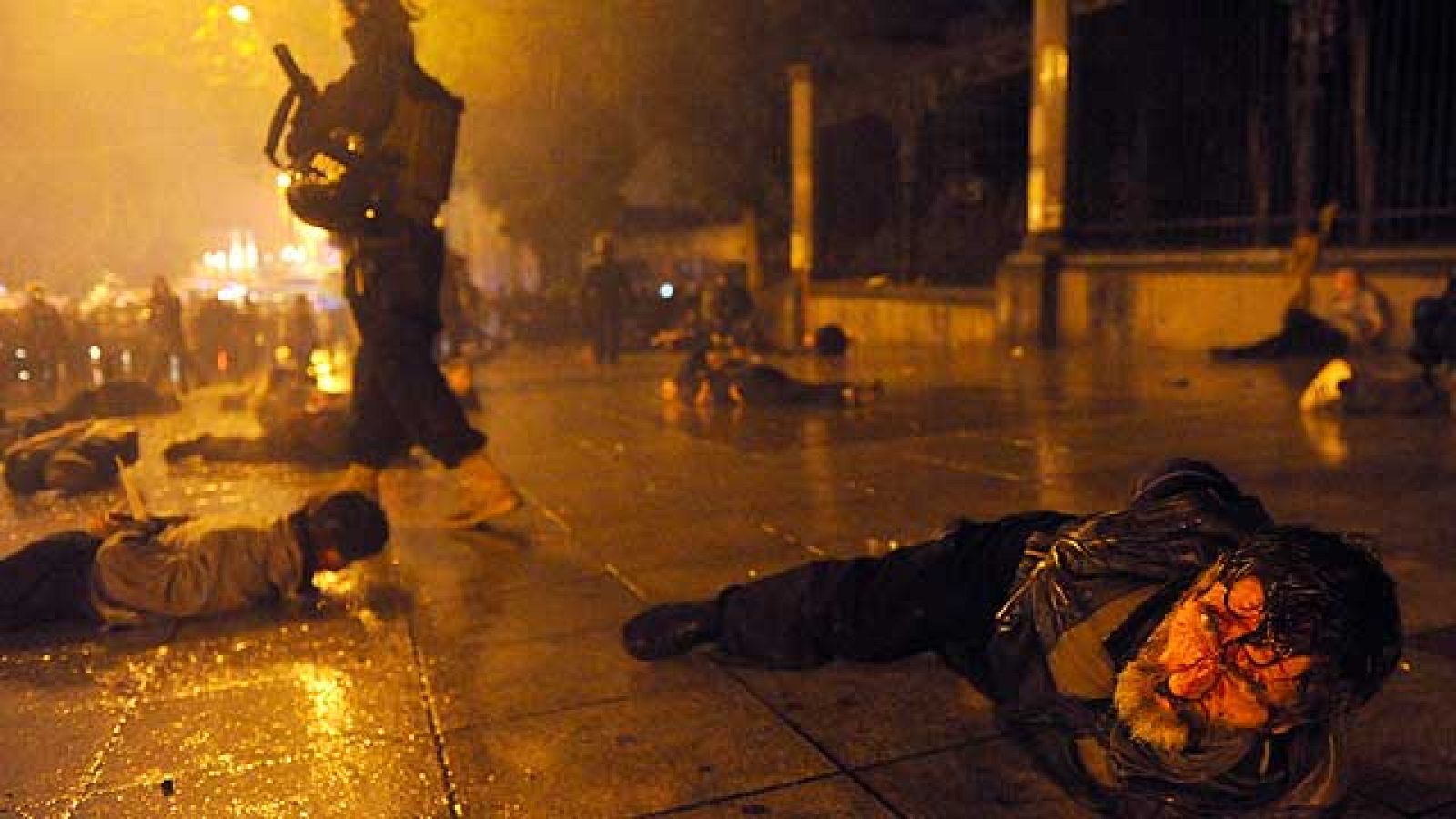 La policia georgiana detiene a decenas de opositores que han protestado contra el Gobierno - Informativo 24h | Ver