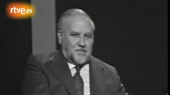 Personajes en el Archivo de RTVE - Chueca, sobre el Escorial