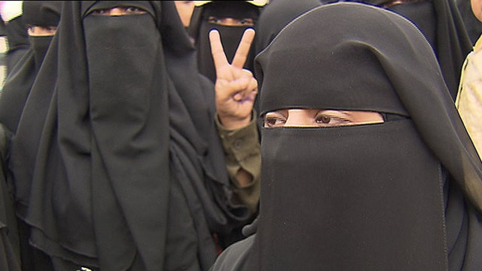 Mujeres árabes se unen a las manifestaciones del viernes de la ira