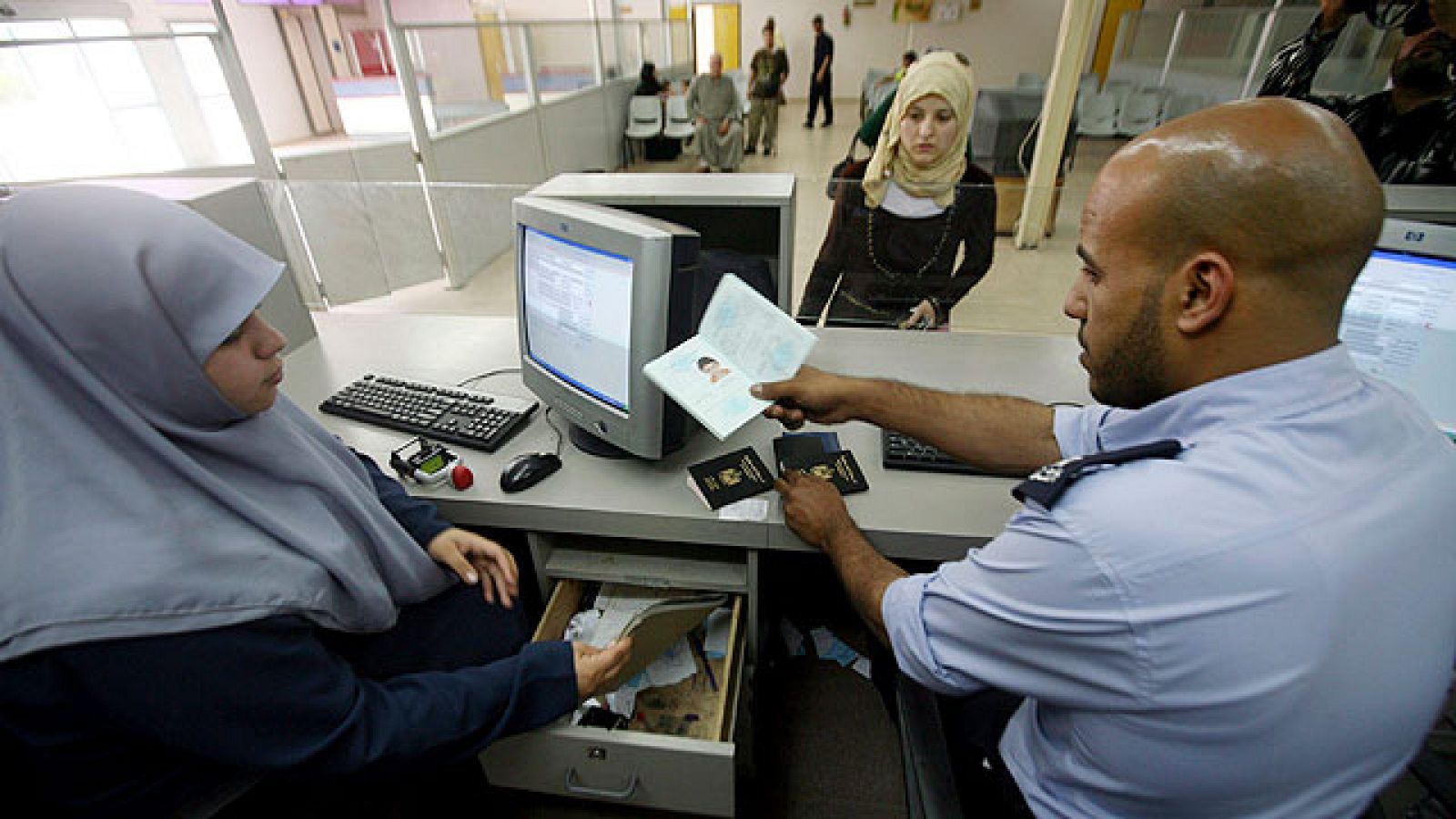 Egipto reabre de forma permanente su frontera con Gaza