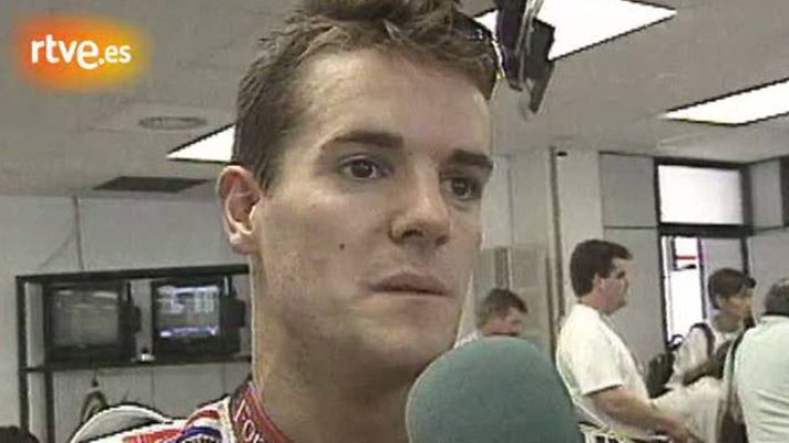  - Victoria de Checa y abrazo al Rey