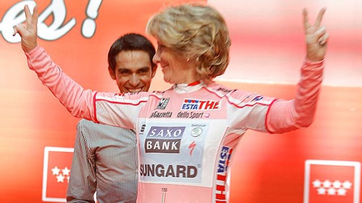 Informativo 24h - Contador viste de rosa a Aguirre