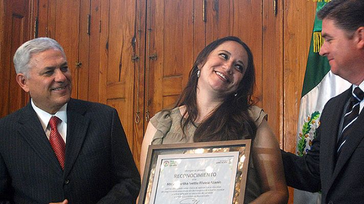 Informativo 24h - La maestra que cantó en un tiroteo