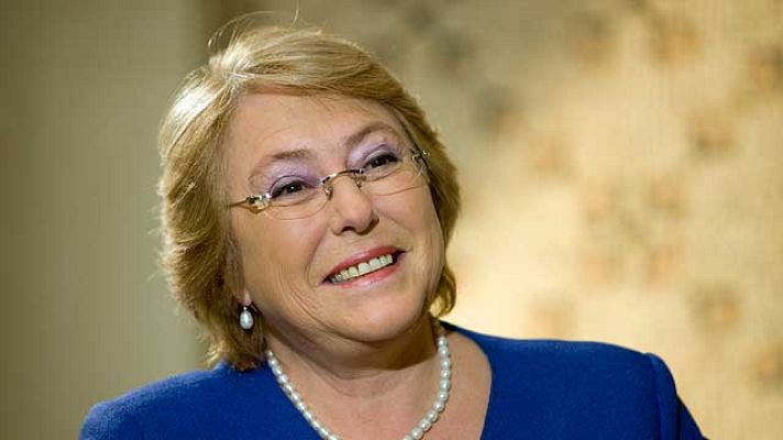 Los desayunos - Bachelet, todo elogios hacia España