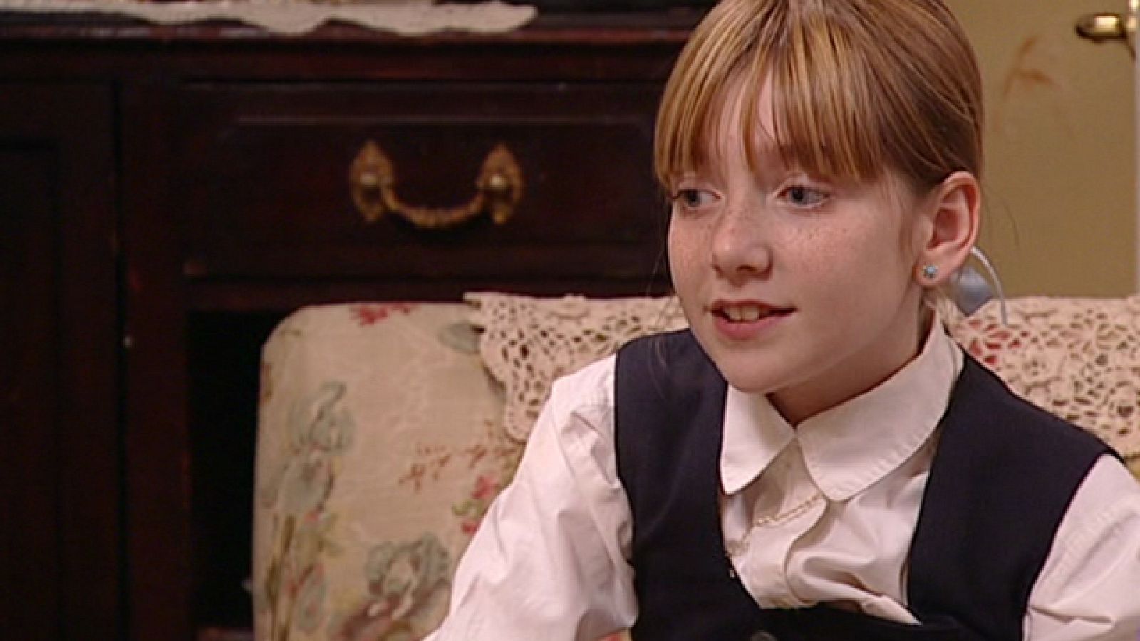 Amar - Leonor ejerce de hermana mayor