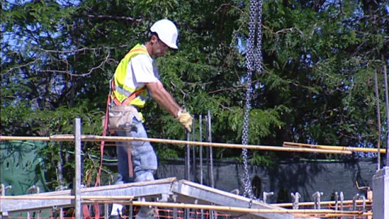 Empresarios y sindicatos apuran el plazo para pactar la reforma de la negociación colectiva