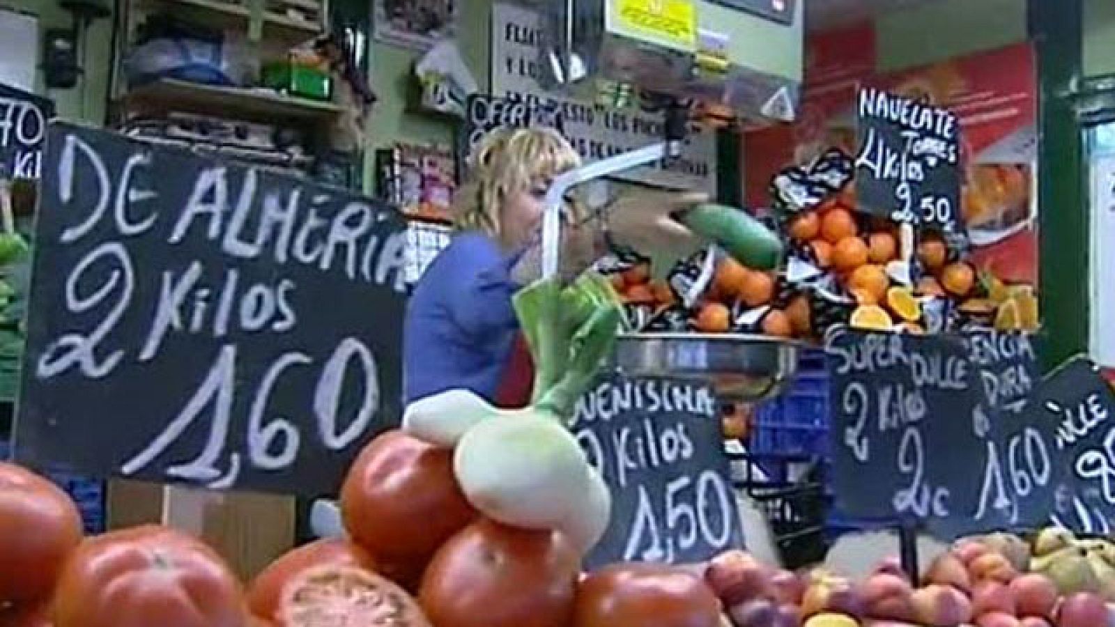 La crisis del pepino no se ha dejado notar por el momento en los pequeños comercios españoles. Los consumidores muestran confianza en los productos hortofrutícolas españoles y no han dejado de consumir las hortalizas.