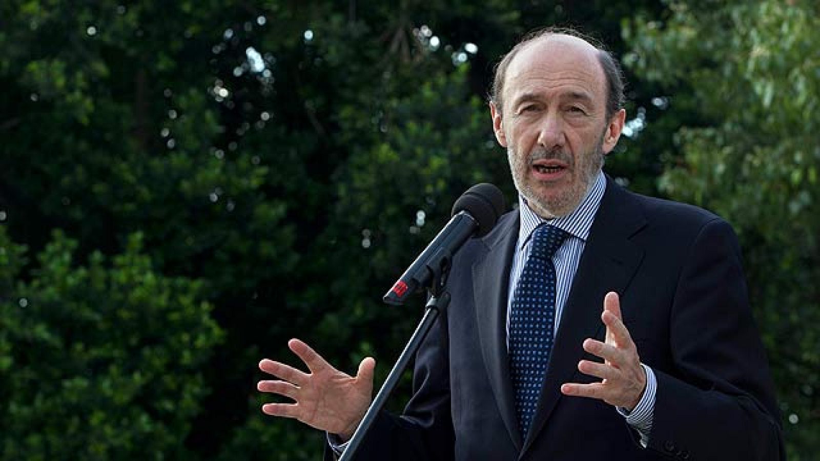 Rubalcaba celebra en Andalucía su primer encuentro con militantes desde que es candidato a las primarias - Informativo 24h | Ver