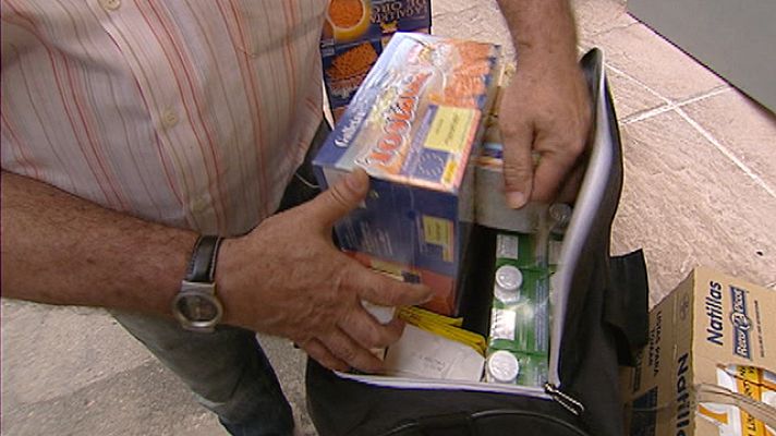 Telediario 1 - La Cruz Roja reparte comida