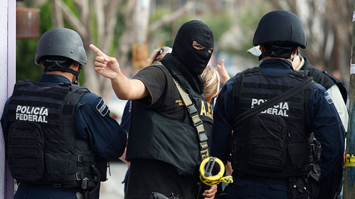 Telediario 1 - Caravana en México