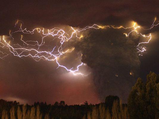 Telediario 1 - Telediario 2 en 4' - 07/06/11