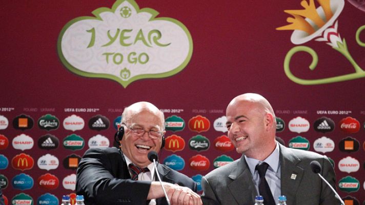 Telediario 1 - Falta un año para la Eurocopa 2012