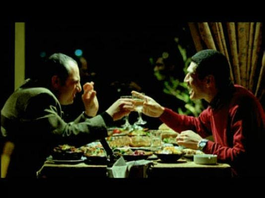  - Cartelera: El edificio Yacobian