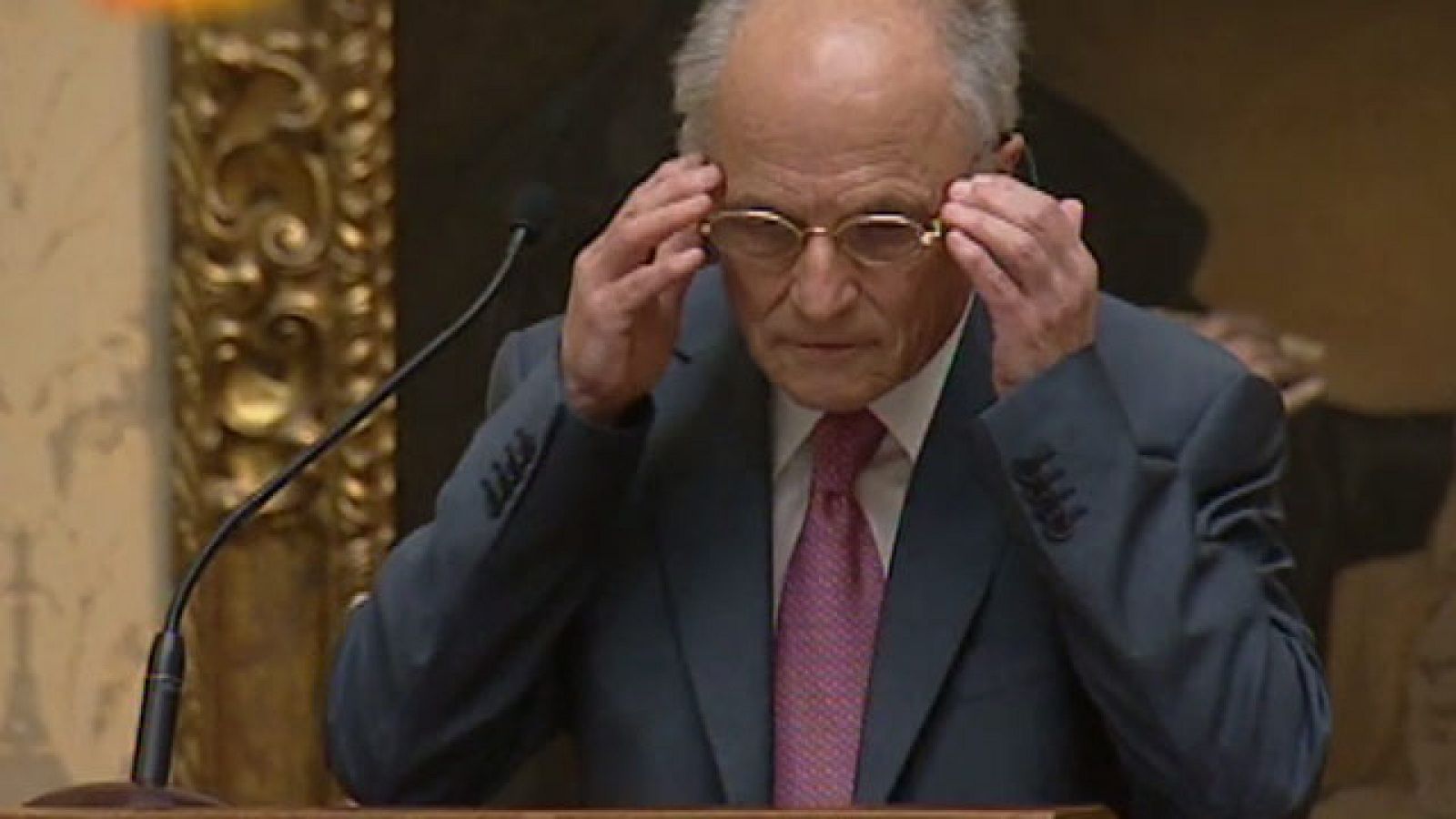 Antonio López recibe el Premio Velázquez de las Artes en 2006 | Ver