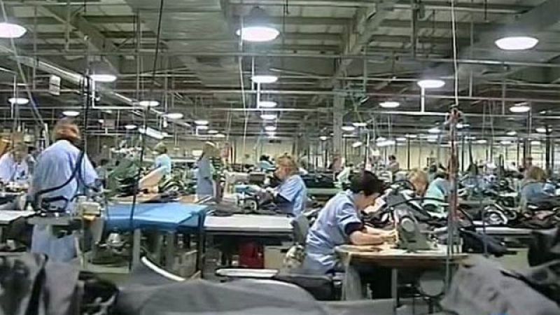 Cuatro de cada cinco asalariados tienen fijadas sus condiciones de trabajo en un convenio. El principal objetivo según señala el Gobierno es "lograr el mayor equilibrio entre lo que quieren los empresarios y lo que reivindican los sindicatos"