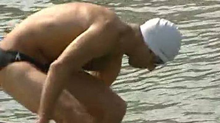 Telediario 1 - Rodear Manhattan, a nado