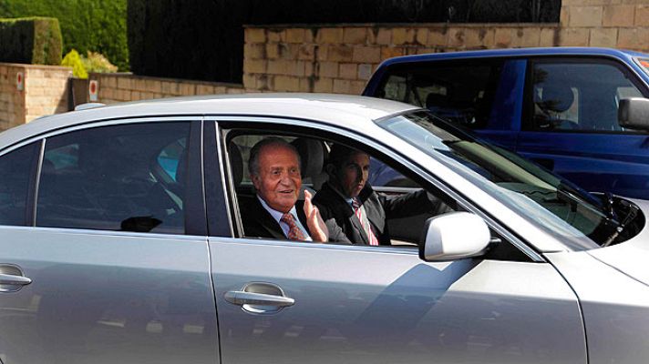 Telediario 1 - El Rey abandona la clínica