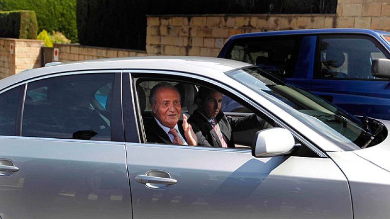 El Rey abandona la clínica de Barcelona donde se recuperaba de su operación
