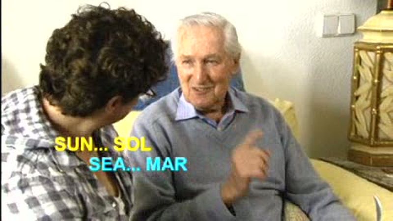 Crónicas. "Bajo el sol de Torremolinos". Avance - Crónicas | Ver