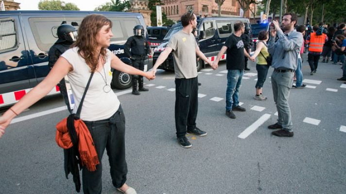 Telediario 1 - Telediario 2 en 4' - 15/06/11