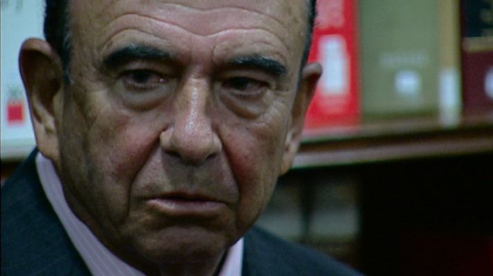 Telediario 1 - Botín sufre las críticas del 15M