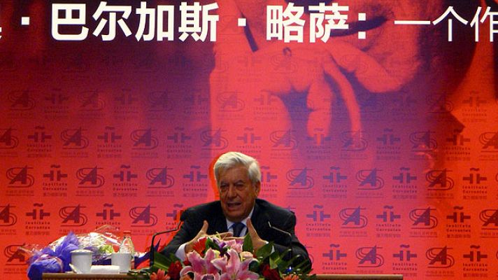 Telediario 1 - Vargas Llosa, en China