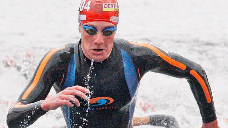 El británico Alistair Brownlee se ha impuesto en la tercera prueba del Mundial de Triatlón en Kitzbühel, en la que el español Javier Gómez Noya se ha ausentado por su preparación para el Campeonato de Europa.