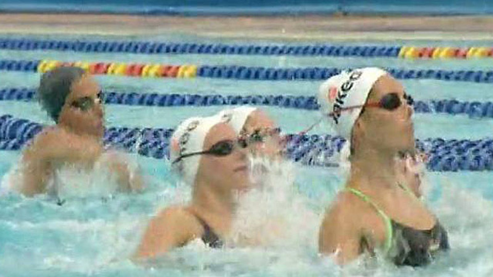 La natación sincronizada ya prepara el próximo mundial, para el que ya ensayan un tango en el ejercicio de duo. Además, se espera el regreso de Mengual para los Juegos de Londres.