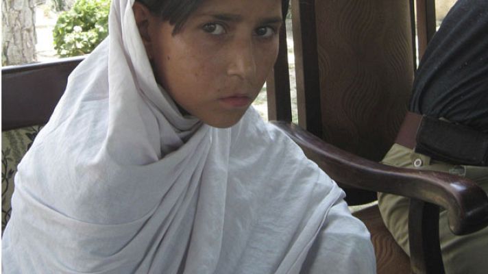 Informativo 24h - La niña detenida en Pakistán con un chaleco bomba: "Me secuestraron cuando iba al colegio"