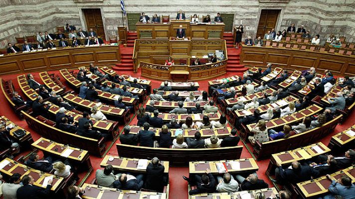 Informativo 24h - Papandreu obtiene el voto de confia