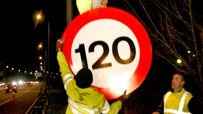 Telediario 1 - Telediario Matinal en 4' - 25/06/11