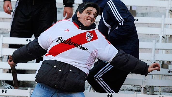 Telediario 1 - Incidentes tras el descenso de River Plate