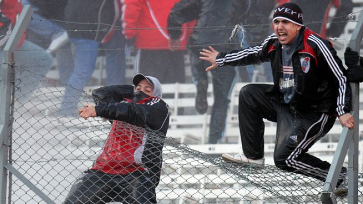 Telediario 1 - Violencia en el descenso del River