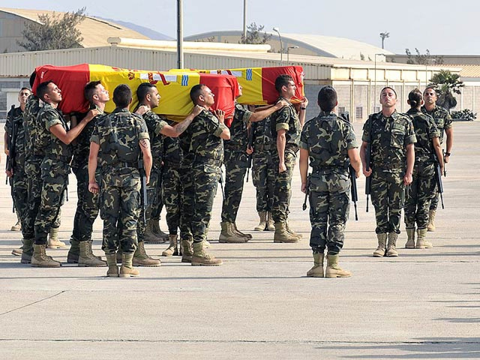 Telediario 2 en cuatro minutos - 27/06/11