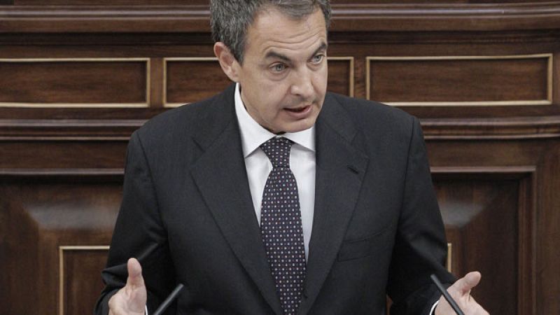 Zapatero se despide del Congreso entre aplausos