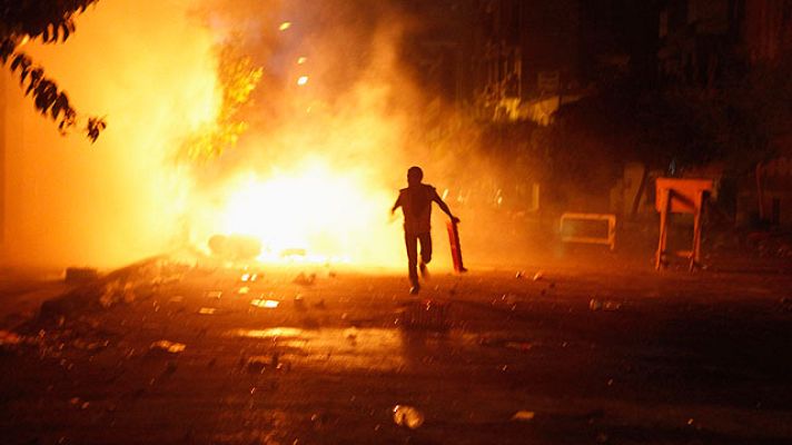 Informativo 24h - Disturbios en la plaza Tahrir de El Cairo