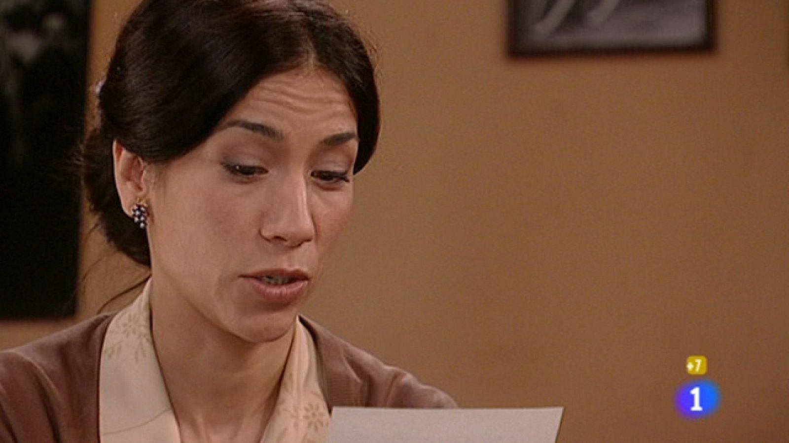 Amar - Leonor escribe una redacción sobre su hermana Marisol