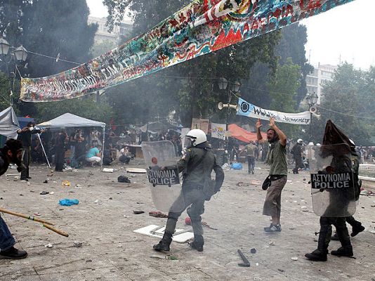 Telediario 1 - Telediario 2 en 4' - 29/06/11