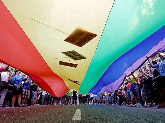 Telediario 1 - "Mamá, papá, soy homosexual"