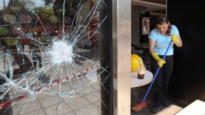  - Compás de espera en Grecia