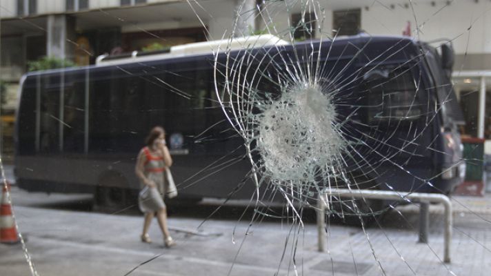 Telediario 1 - Votación en Grecia