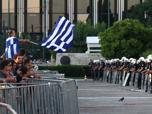 Telediario 1 - Telediario 2 en 4' - 30/06/11