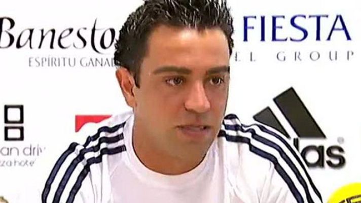 Telediario 1 - Xavi: "Cesc vendrá a sumar, si viene"