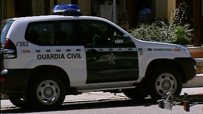 Telediario 1 - Un detenido como presunto autor de arrojar a dos niños rumanos a un pozo