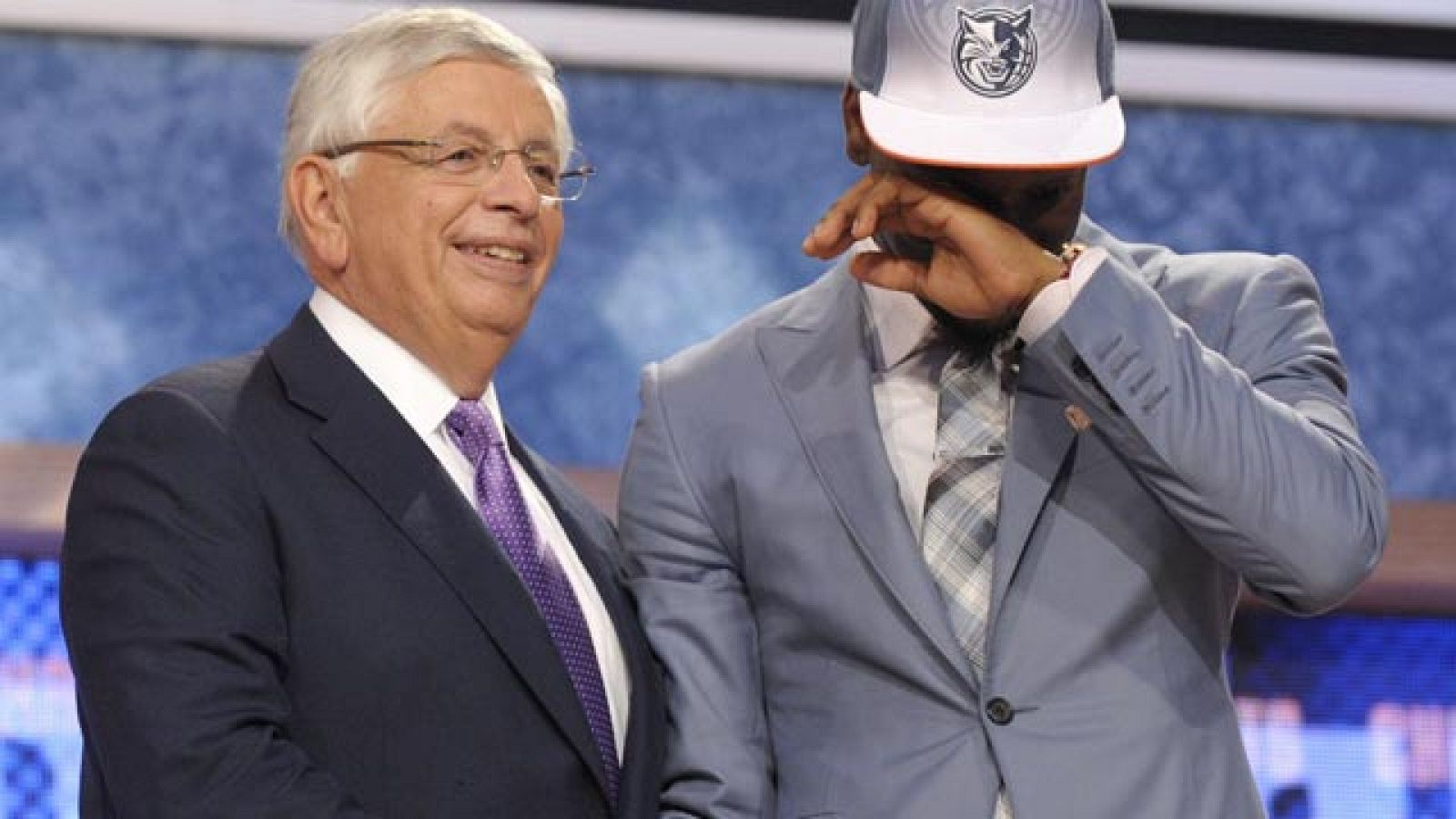 No ha habido acuerdo entre la NBA y los jugadores, y la mejor liga de baloncesto del planeta está en cierre patronal desde las 06.01h