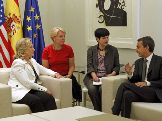 Telediario 1 - Encuentros de Hillary Clinton