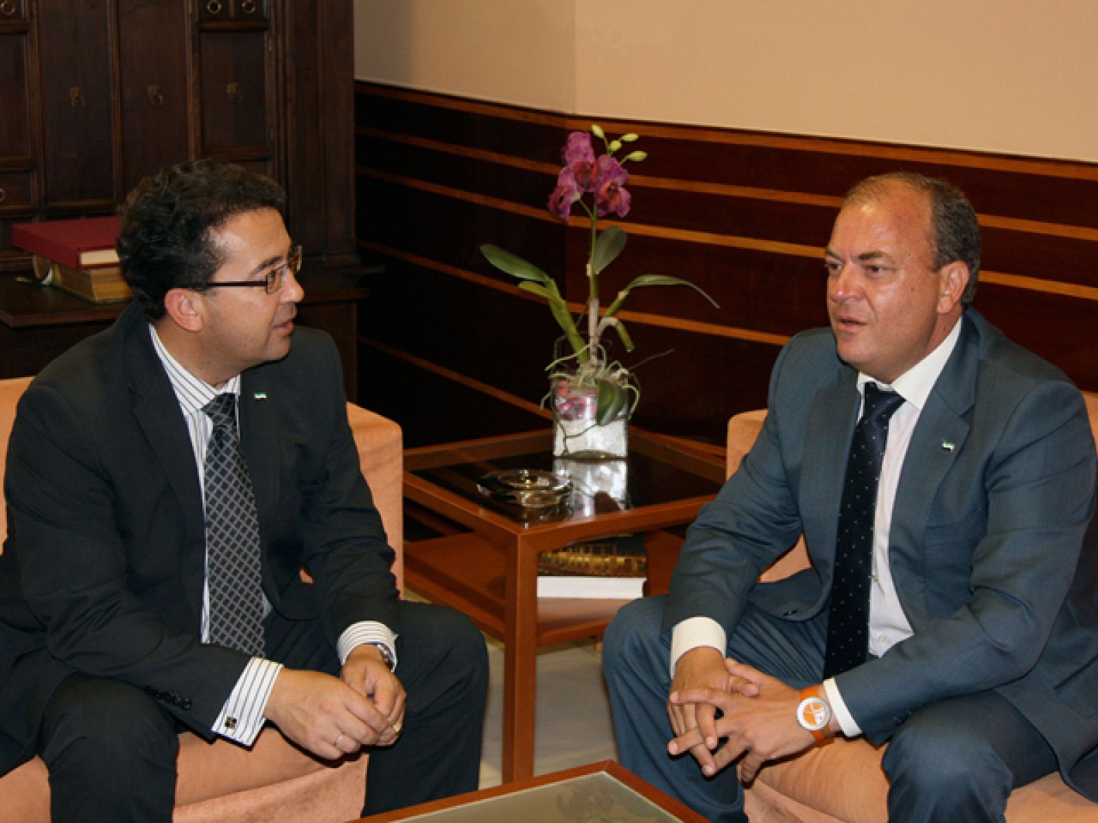 Primera votación en la Asamblea extremeña para elegir presidente de la Junta